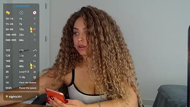 Snapshot of _Just_a_queen_3 chatting on February 22, 11:31 am Just a queen 3 online show from February 22, 11:31 am