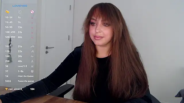 Snapshot of _Just_a_queen_3 chatting on April 13, 4:45 pm Just a queen 3 online show from April 13, 4:45 pm