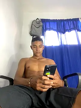 Demiansteven2 online show from October 27, 8:46 pm