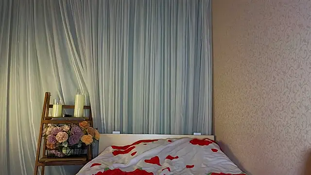Snapshot of LillyPie8_ chatting on December 24, 11:44 pm LillyPie8 online show from December 24, 11:44 pm