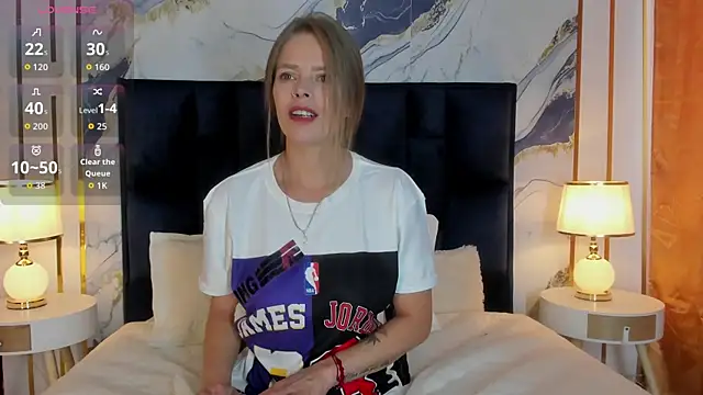 Laurablue online show from December 21, 10:06 pm