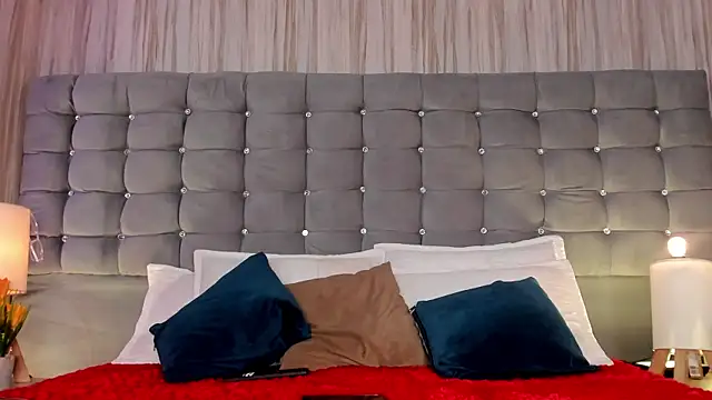 Poacahontasfg online show from November 17, 3:56 am