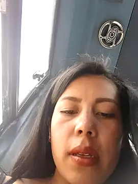 Snapshot of _andrea30 chatting on January 13, 4:19 pm andrea30 online show from January 13, 4:19 pm