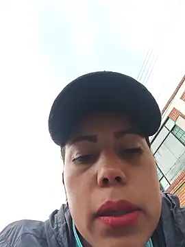  andrea30 online show from May 21, 12:01 pm