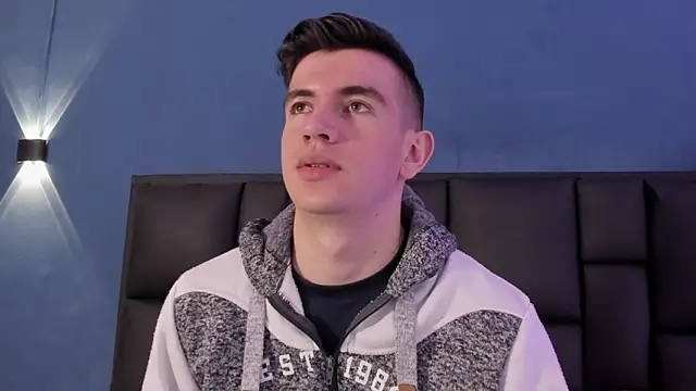 MikaelSlow online show from November 8, 4:56 am