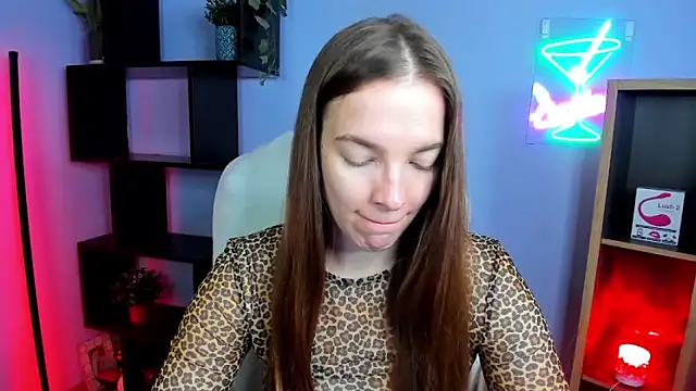 kenzie x online show from November 21, 7:40 am