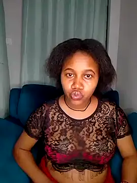 SquirtQueen222 online show from December 21, 9:04 pm