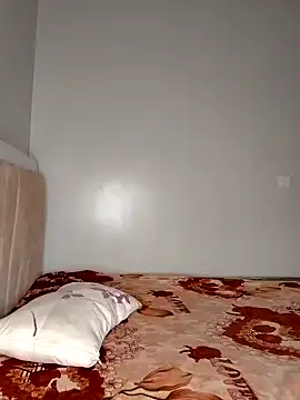 SquirtQueen222 online show from January 1, 12:00 am