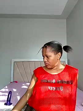 SquirtQueen222 online show from January 17, 6:04 am