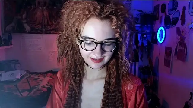 Snapshot of TatianaRomanov chatting on April 12, 7:52 pm TatianaRomanov online show from April 12, 7:52 pm