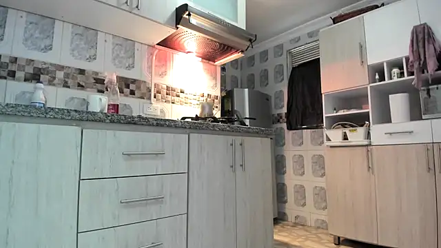 MarilynDavies online show from October 12, 4:28 pm