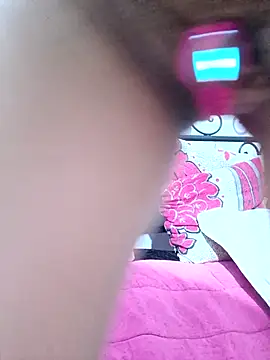Snapshot of Fatina111 chatting on July 4, 10:05 pm Fatina111 online show from July 4, 10:05 pm