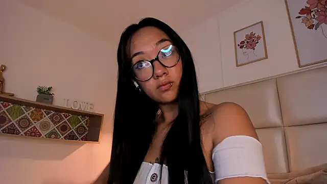 Aily Yozuko online show from February 12, 7:34 am