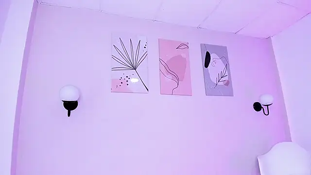 GENNESIS LOVE online show from December 13, 7:36 am