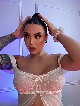 Snapshot of Ela_Doll_ chatting on February 6, 8:23 pm Ela Doll online show from February 6, 8:23 pm