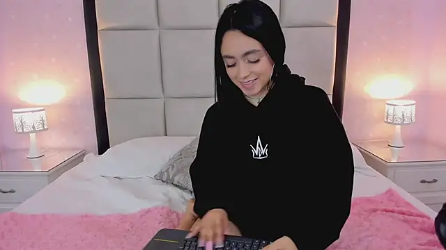 HannaClarrk  online show from January 22, 5:49 pm