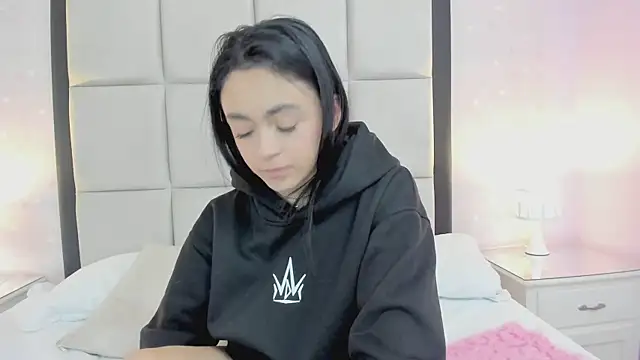 HannaClarrk  online show from January 23, 11:48 am