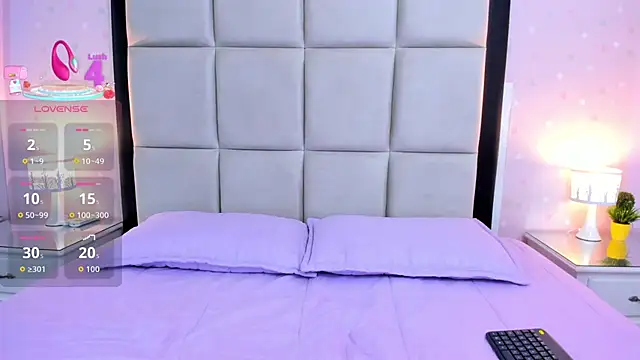 HannaClarrk  online show from September 29, 1:16 pm