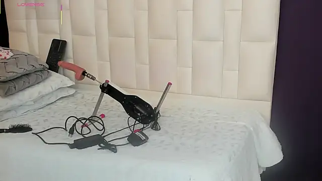 brithanyadams23 online show from October 4, 3:37 am