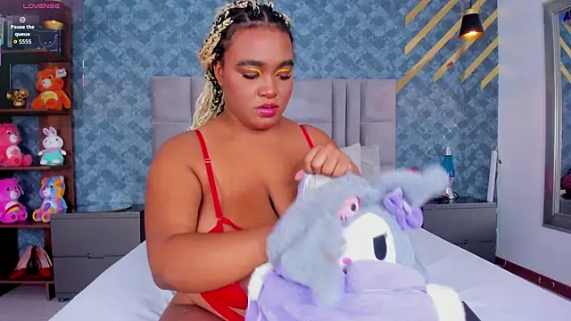 NiiaMoore online show from April 24, 5:04 pm