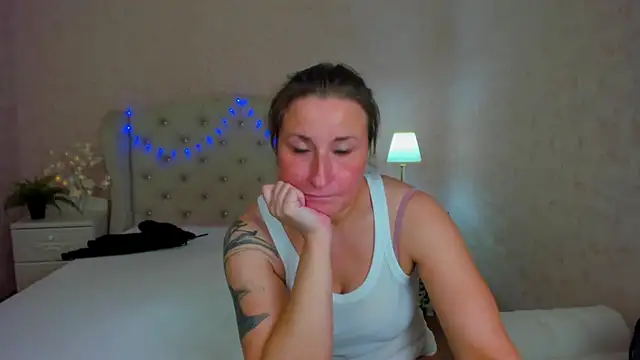 Snapshot of HotLiss chatting on January 23, 5:45 am HotLiss online show from January 23, 5:45 am