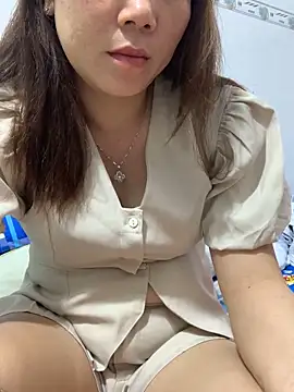 Baby-bigtits online show from December 14, 1:05 pm