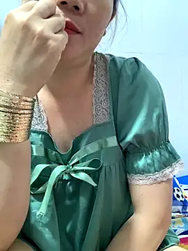 Baby-bigtits online show from December 22, 11:40 am