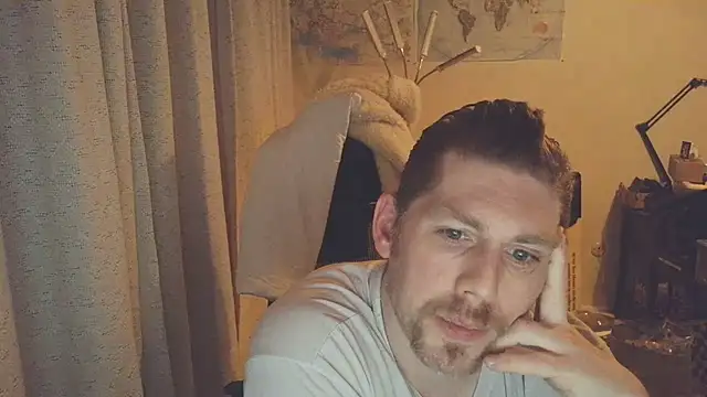 Snapshot of Rock_Pierce chatting on January 27, 11:54 am Rock Pierce online show from January 27, 11:54 am