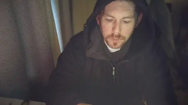 Snapshot of Rock_Pierce chatting on January 29, 1:38 pm Rock Pierce online show from January 29, 1:38 pm