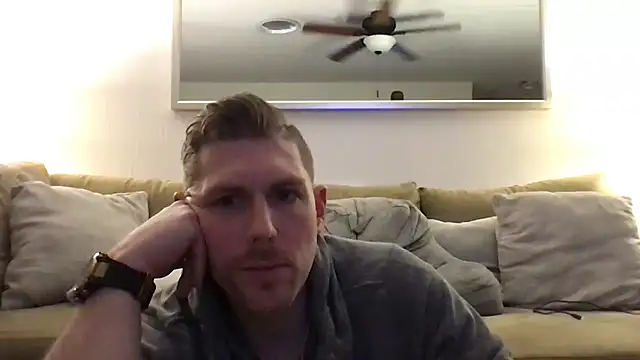 Snapshot of Rock_Pierce chatting on February 4, 1:06 pm Rock Pierce online show from February 4, 1:06 pm