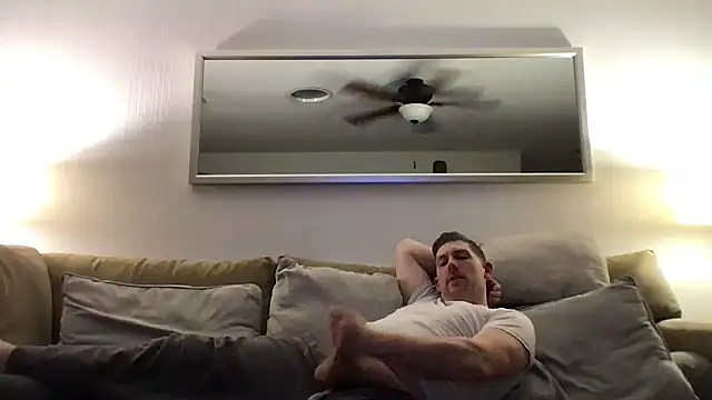 Snapshot of Rock_Pierce chatting on February 7, 8:33 am Rock Pierce online show from February 7, 8:33 am