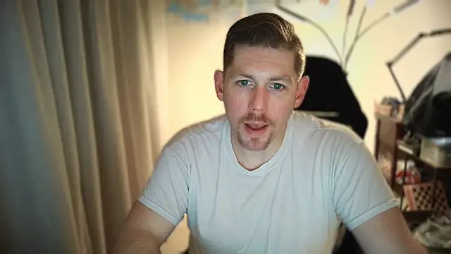 Snapshot of Rock_Pierce chatting on February 10, 5:25 am Rock Pierce online show from February 10, 5:25 am