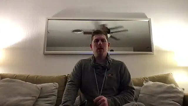 Snapshot of Rock_Pierce chatting on February 13, 10:55 am Rock Pierce online show from February 13, 10:55 am