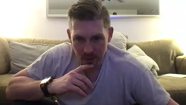 Snapshot of Rock_Pierce chatting on February 15, 5:50 pm Rock Pierce online show from February 15, 5:50 pm