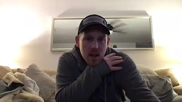 Snapshot of Rock_Pierce chatting on February 21, 8:38 pm Rock Pierce online show from February 21, 8:38 pm