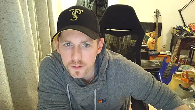 Snapshot of Rock_Pierce chatting on March 14, 7:04 am Rock Pierce online show from March 14, 7:04 am