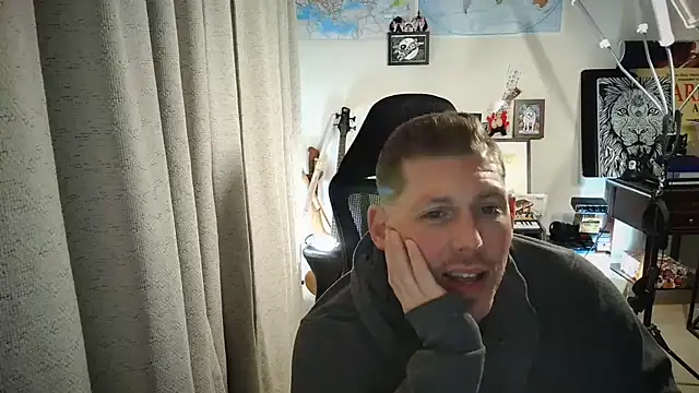 Snapshot of Rock_Pierce chatting on October 10, 3:49 am Rock Pierce online show from October 10, 3:49 am