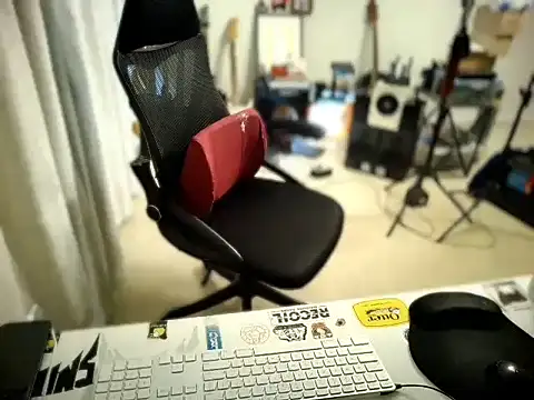 Snapshot of Rock_Pierce chatting on November 4, 11:20 am Rock Pierce online show from November 4, 11:20 am