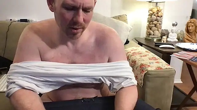 Snapshot of Rock_Pierce chatting on November 5, 11:38 pm Rock Pierce online show from November 5, 11:38 pm