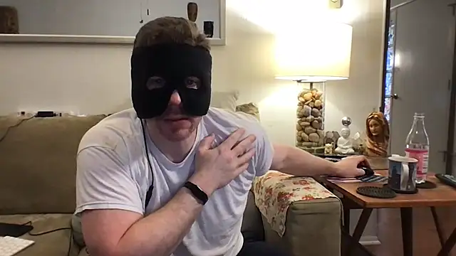 Snapshot of Rock_Pierce chatting on November 6, 7:48 pm Rock Pierce online show from November 6, 7:48 pm