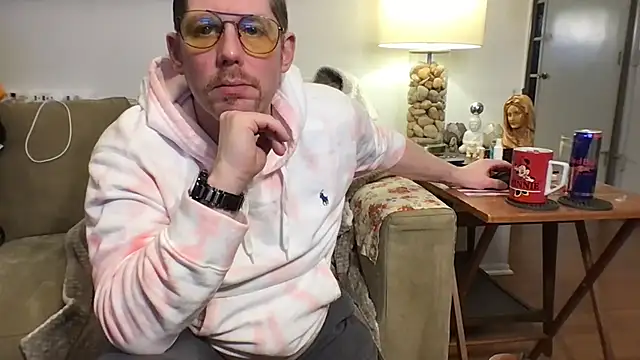 Snapshot of Rock_Pierce chatting on November 18, 7:24 am Rock Pierce online show from November 18, 7:24 am