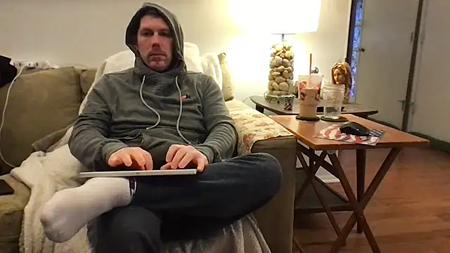 Snapshot of Rock_Pierce chatting on November 26, 2:40 pm Rock Pierce online show from November 26, 2:40 pm