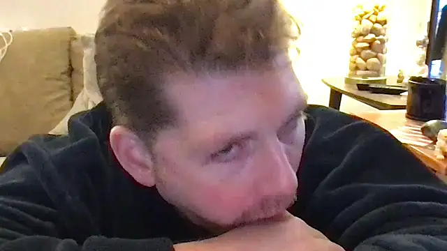 Snapshot of Rock_Pierce chatting on November 28, 3:04 pm Rock Pierce online show from November 28, 3:04 pm