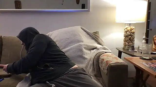 Snapshot of Rock_Pierce chatting on December 1, 4:28 am Rock Pierce online show from December 1, 4:28 am