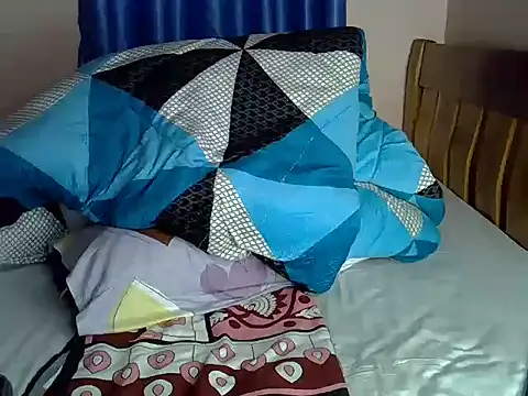 Snapshot of sweet_rozie chatting on July 14, 11:05 am sweet rozie online show from July 14, 11:05 am