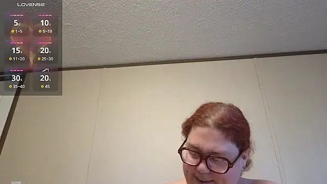 Snapshot of EmberCum chatting on December 26, 4:04 pm EmberCum online show from December 26, 4:04 pm