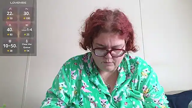 Snapshot of EmberCum chatting on January 13, 3:15 pm EmberCum online show from January 13, 3:15 pm