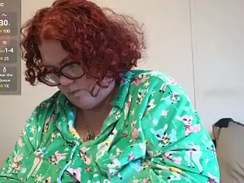 Snapshot of EmberCum chatting on February 2, 9:34 pm EmberCum online show from February 2, 9:34 pm