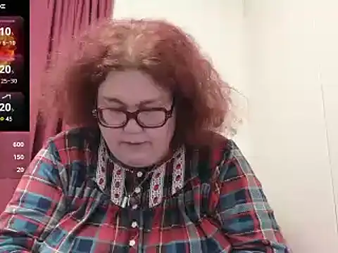 Snapshot of EmberCum chatting on February 15, 11:28 am EmberCum online show from February 15, 11:28 am