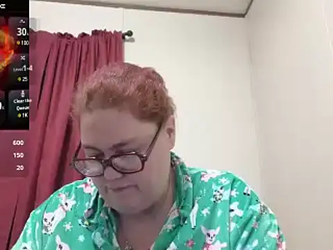 Snapshot of EmberCum chatting on February 18, 10:49 am EmberCum online show from February 18, 10:49 am